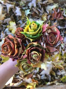 DIY Autumn leaf roses